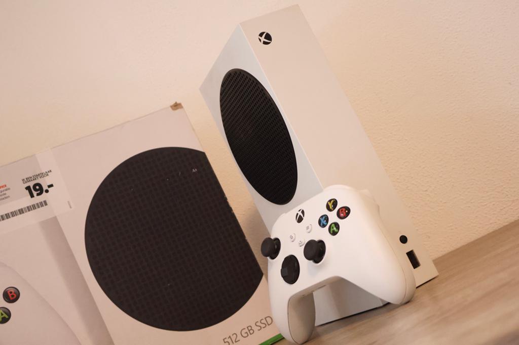 Xbox Series S 120FPS + 1 Controller + 8 Spellen, Ophalen of Verzenden, Zo goed als nieuw, Xbox Series S