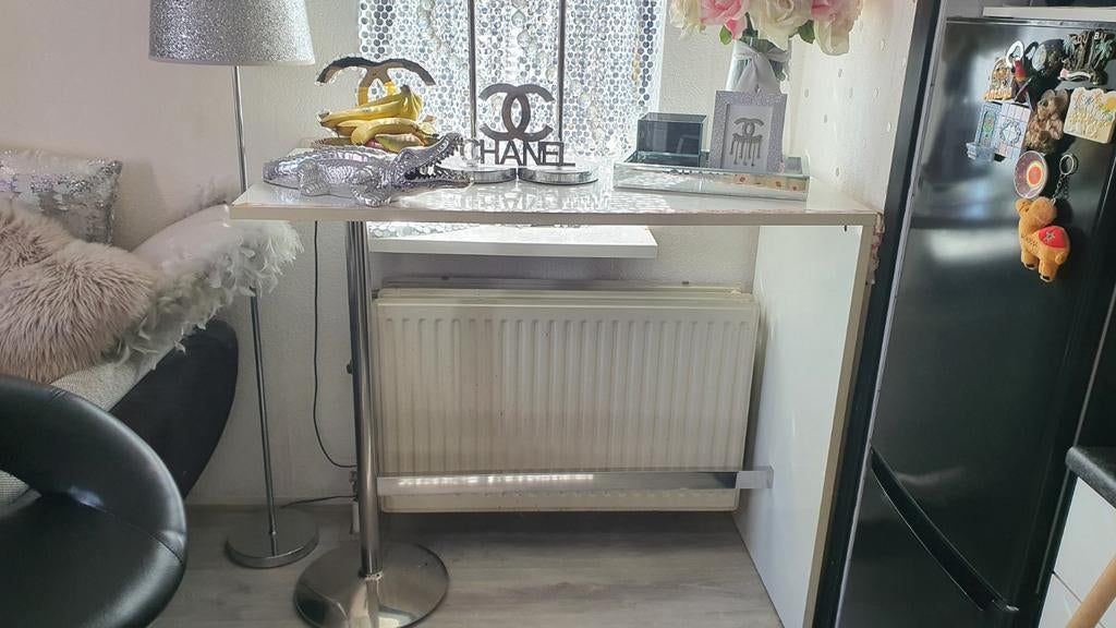 Witte bijzettafel/bar met metalen poot, Ophalen, Minder dan 50 cm, Gebruikt, 100 tot 150 cm