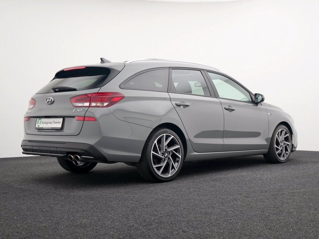 Hyundai i30 Wagon 1.5 T-GDi MHEV N Line Automaat | Nardo Gre, Auto's, Dealer onderhouden, Zwart, 4 cilinders, 1482 cc