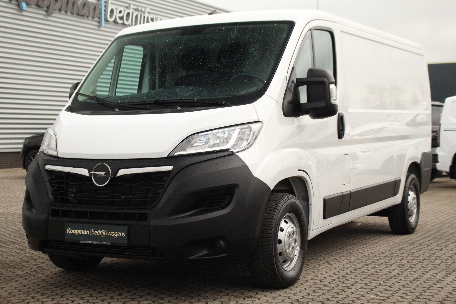 Opel Movano 2.2D 140pk L2H1 3.5t | Cruise | Carplay/Android, Voorwielaandrijving, Gebruikt, 4 cilinders, 1905 kg