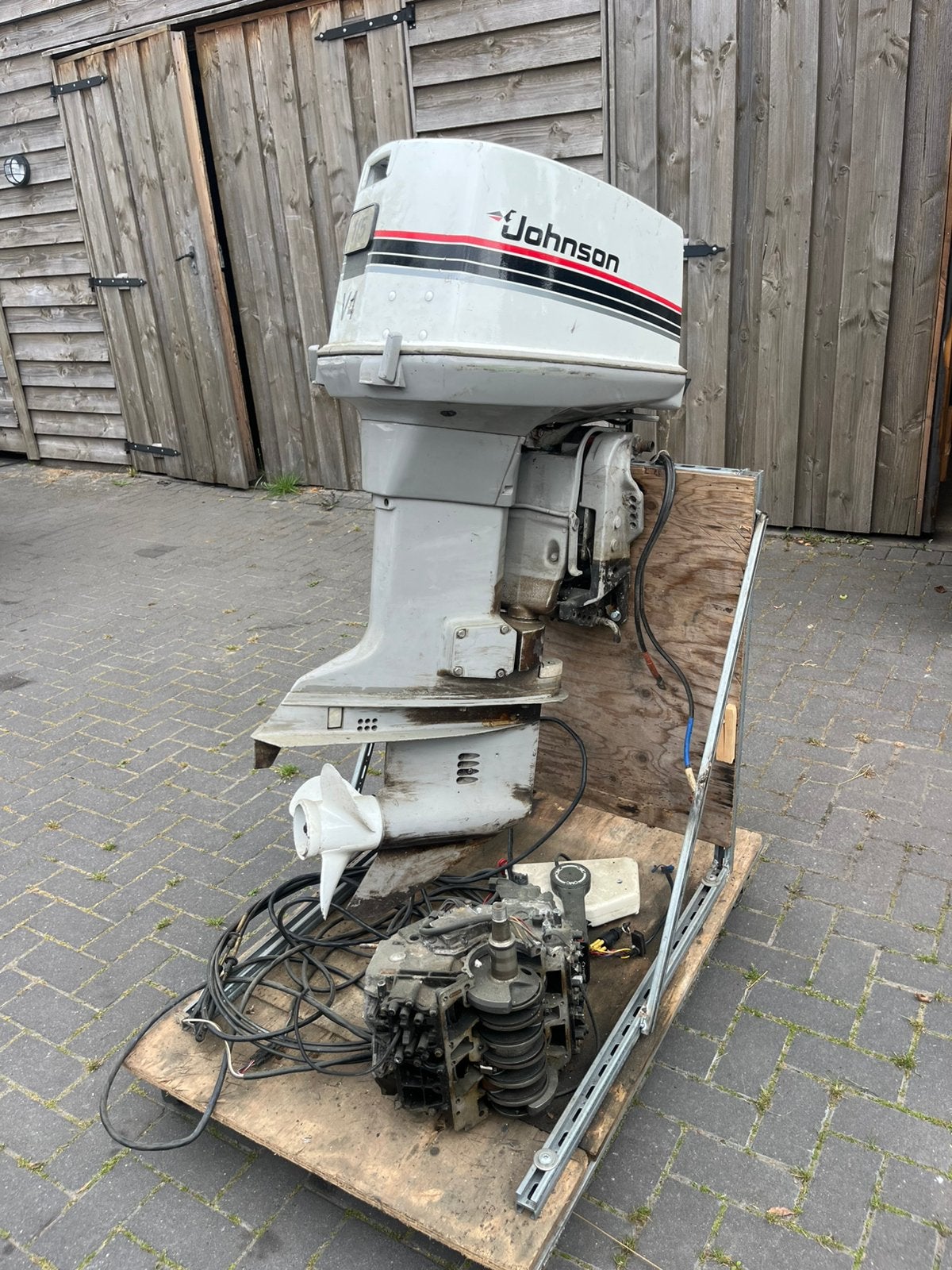 Johnson v4 115pk (evinrude)loop of sloop,onknapper,project., Ophalen, Gebruikt, Benzine, 30 pk of meer