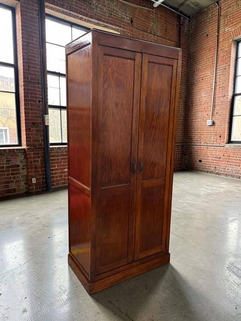 vintage houten kast / archiefkast / halkast, Ophalen