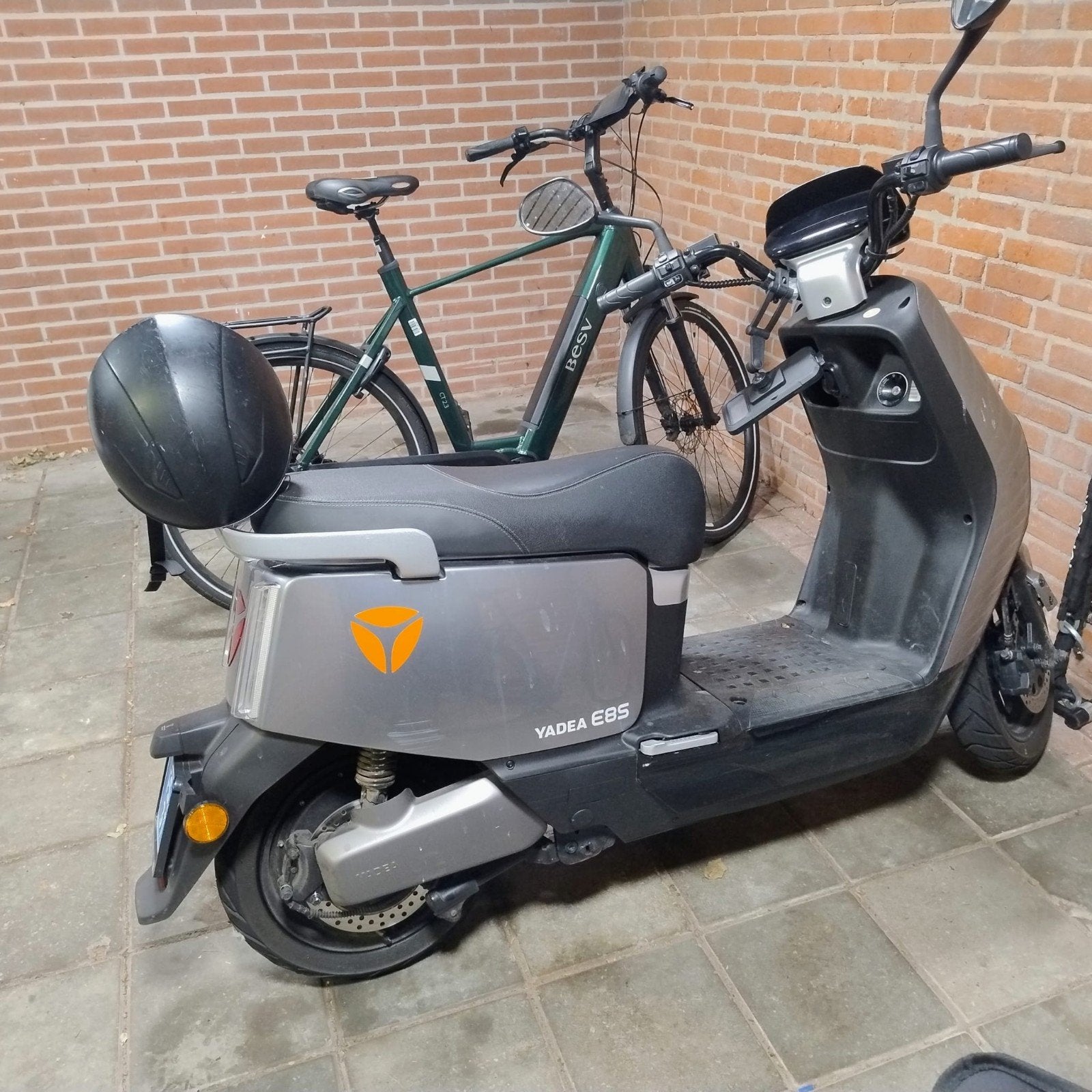 Yadea G5 elektrische scooter - Zo goed als nieuw, Elektrisch, Ophalen of Verzenden, Zo goed als nieuw, Yadea