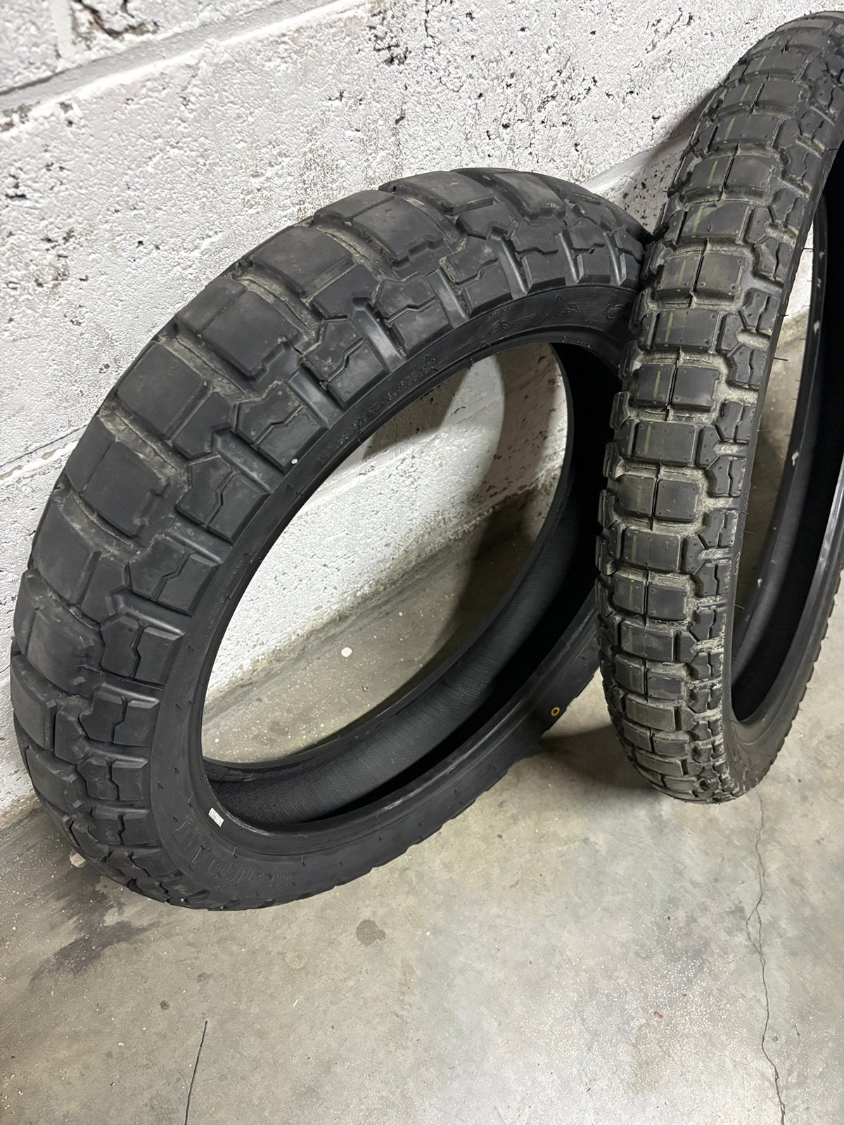 CST Ambro A4II 140/70 R18 90/90 R21, Ophalen of Verzenden, Gebruikt