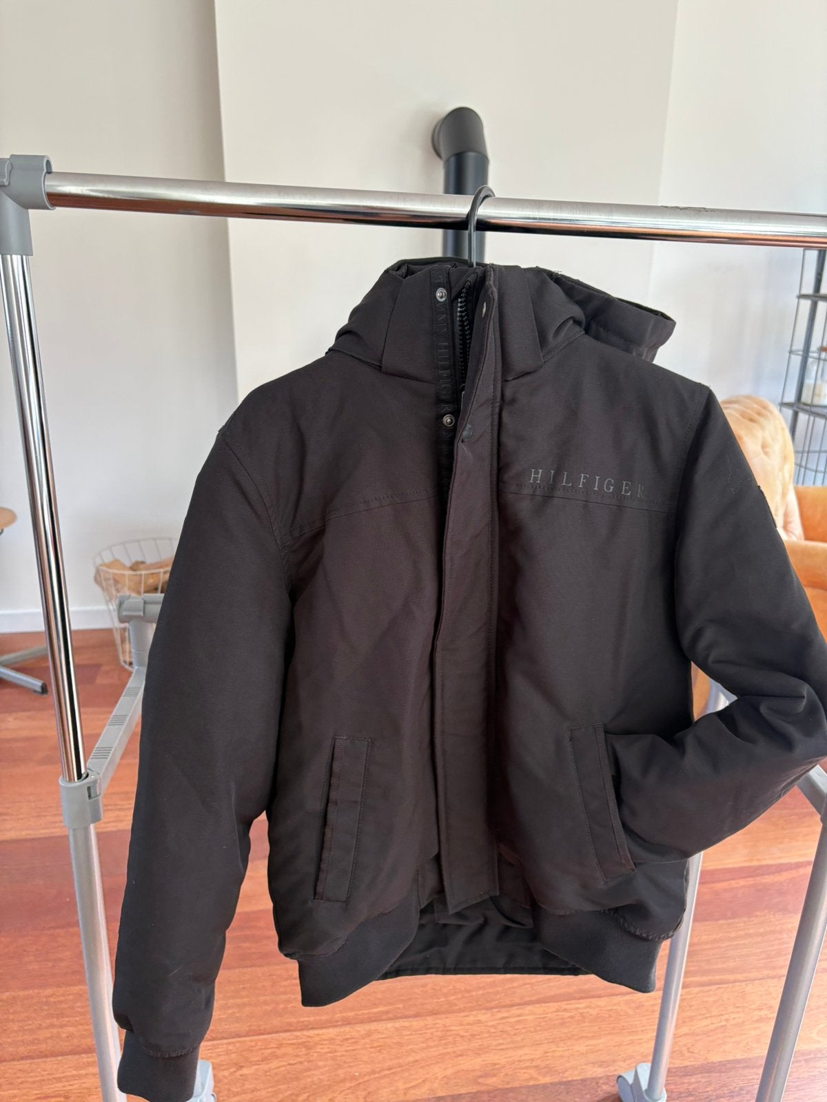 Tommy Hilfiger winterjas zwart, Ophalen of Verzenden, Zo goed als nieuw, Jongen, Jas