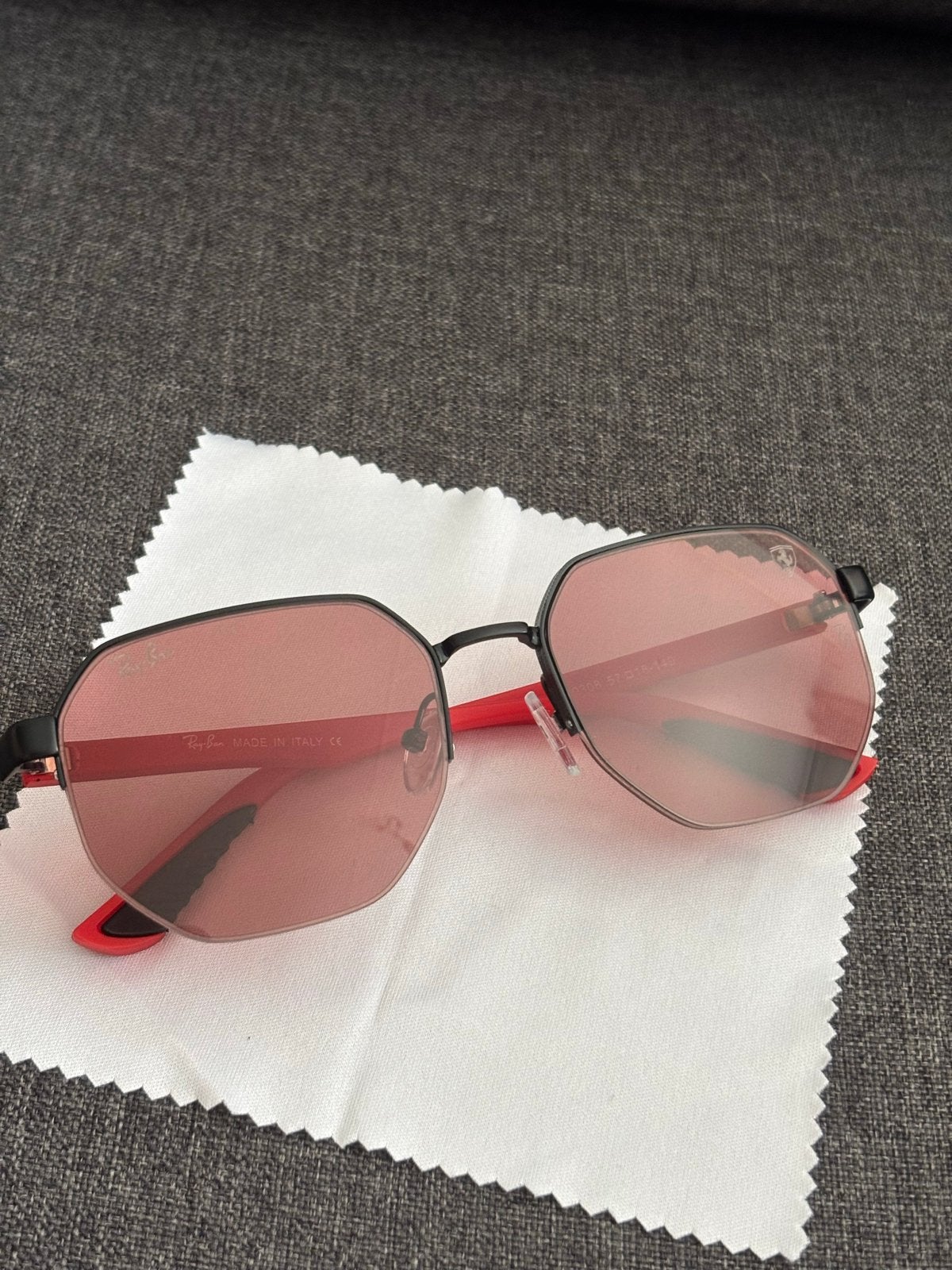 Ray-Ban Ferrari Zonnebril RB0308 - Nieuw, Zonnebril, Nieuw, Ophalen of Verzenden, Ray-Ban