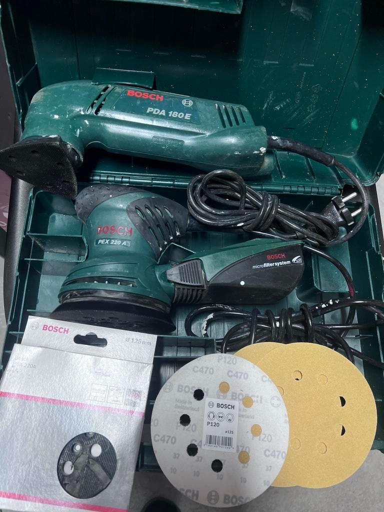 Bosch Schuurmachine Set, Ophalen of Verzenden, Zo goed als nieuw, Minder dan 600 watt, Excentrische schuurmachine