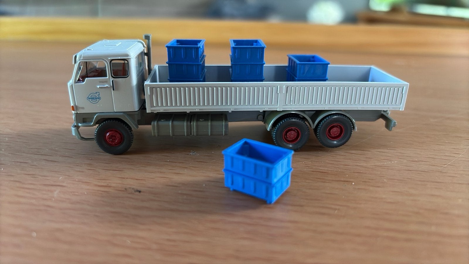 WIKING 046202 VOLVO VRACHTWAGEN MET LADING.HO 1:87, Ophalen of Verzenden, Zo goed als nieuw