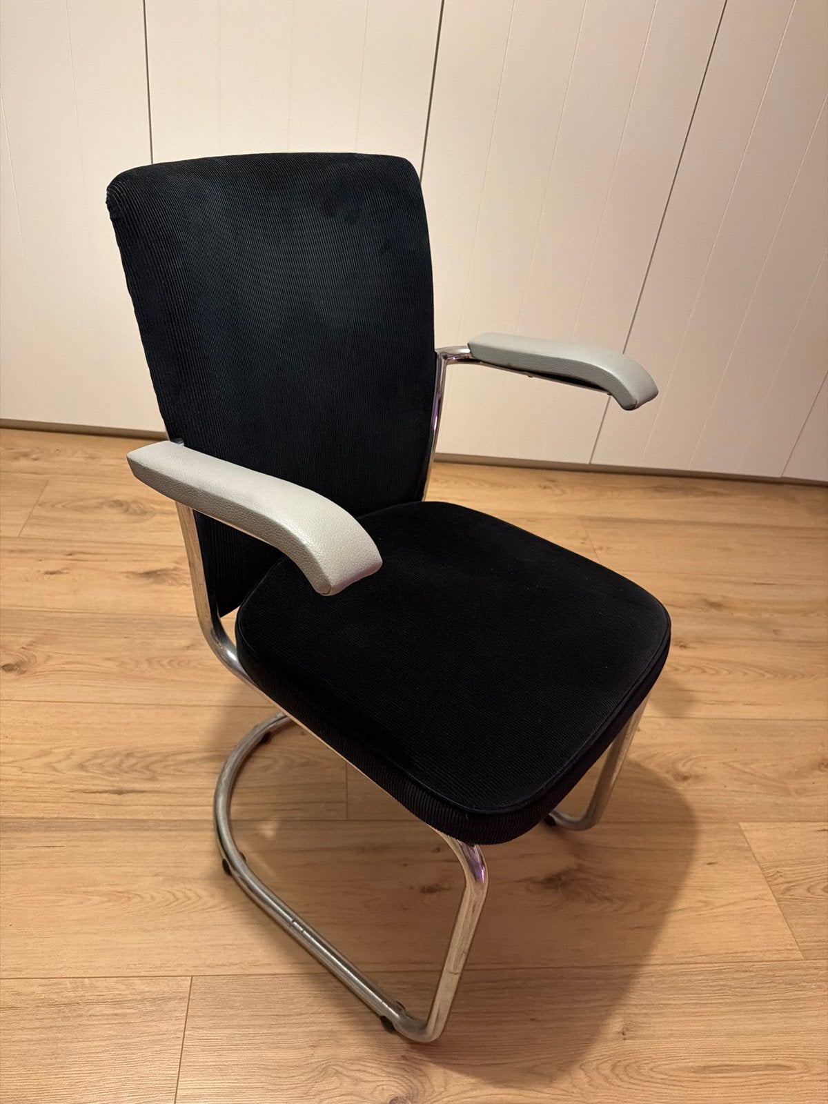 Martin Visser (De Wit) Vintage stoel, Ophalen