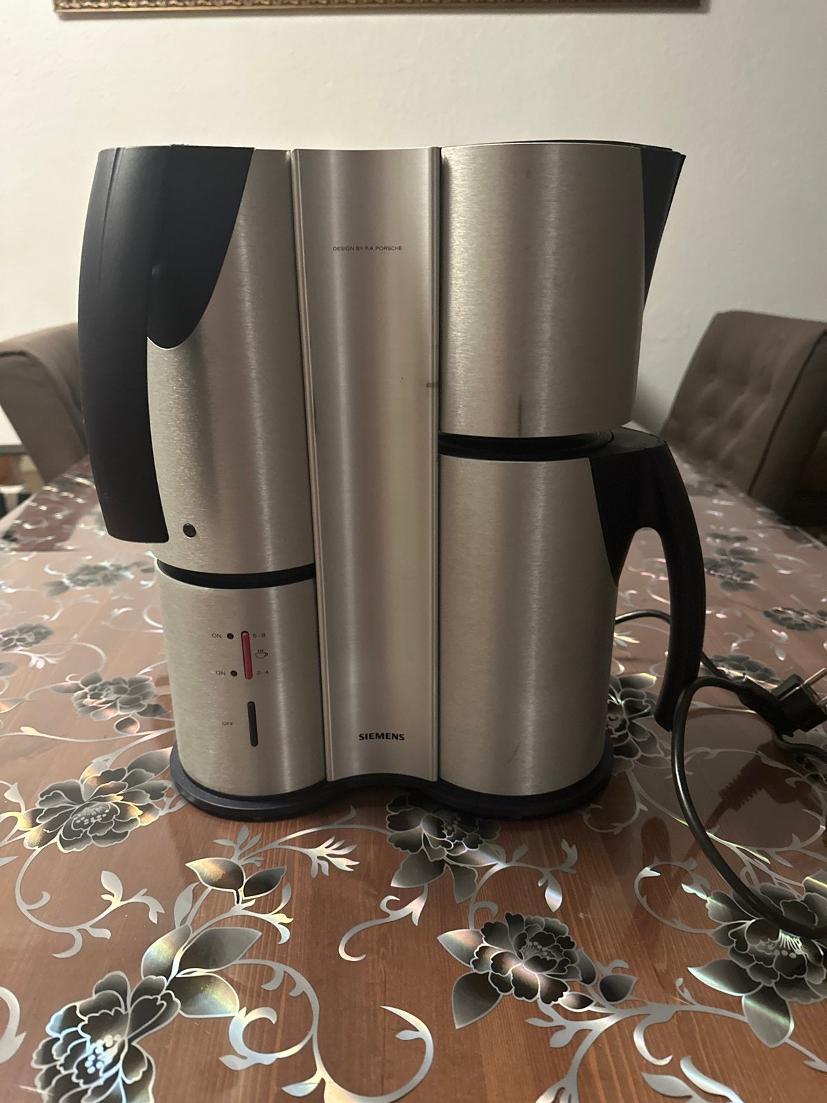 Siemens Porsche Design Koffiezetapparaat met Waterkoker, Ophalen, Afneembaar waterreservoir, Gebruikt, 10 kopjes of meer