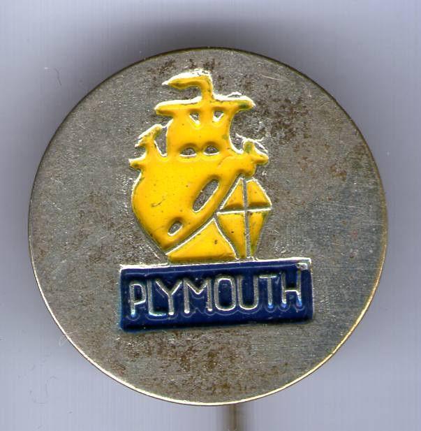 Plymouth zilverkleurig auto speldje ( C_150 ), Verzenden, Zo goed als nieuw, Transport, Speldje of Pin
