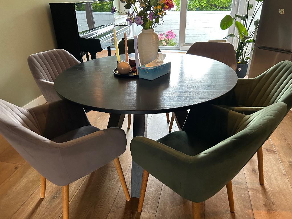 WOOOD Rhonda Rond Tafel Zwart 129cm Round Dining Table, Huis en Inrichting, Tafels | Eettafels, Ophalen, Rond, Zo goed als nieuw