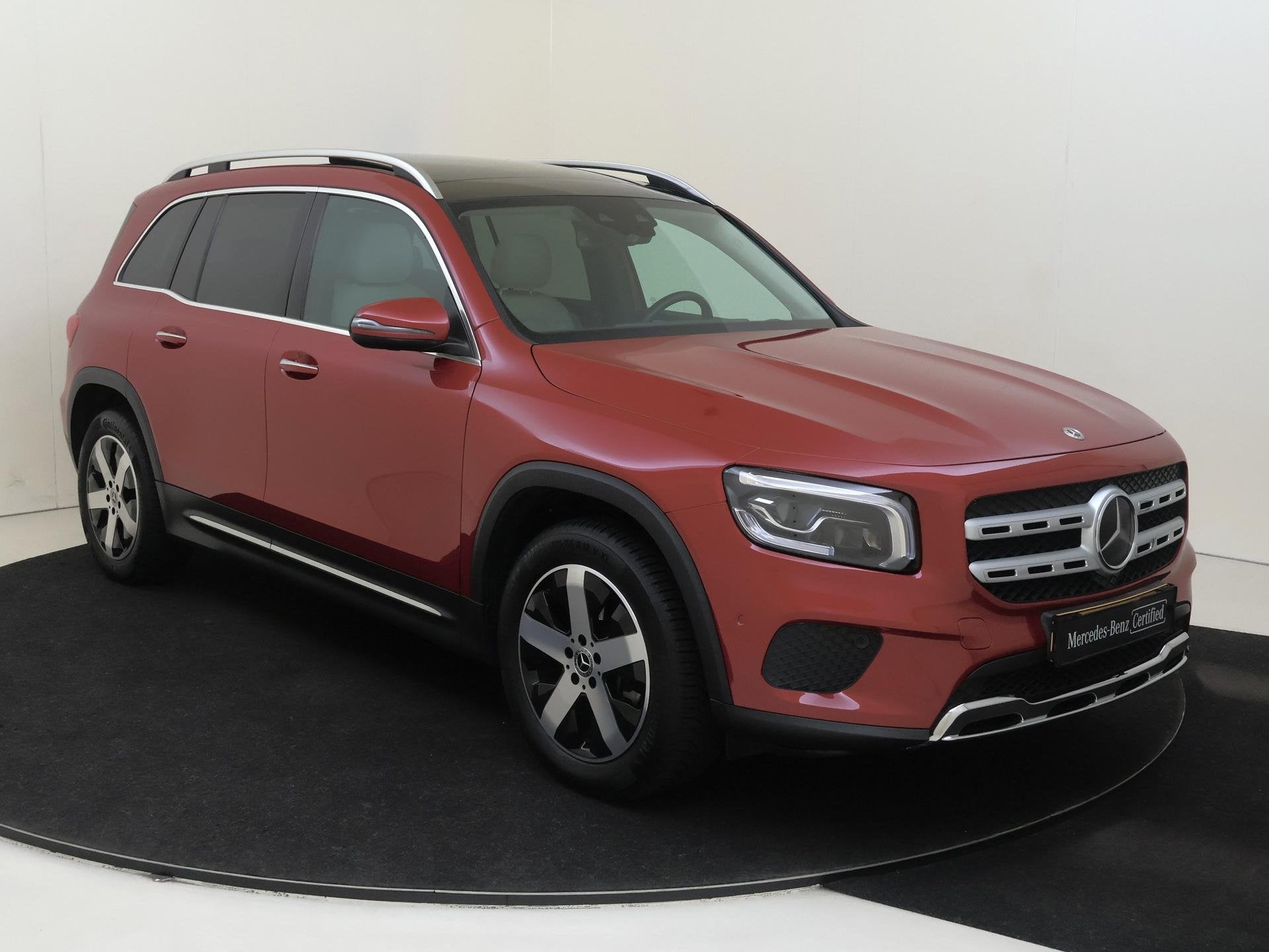 Mercedes-Benz GLB 250 Premium Plus / Panoramadak/ Memory/ Sf, Auto's, Mercedes-Benz, 15 km/l, Gebruikt, 4 cilinders, 2000 kg