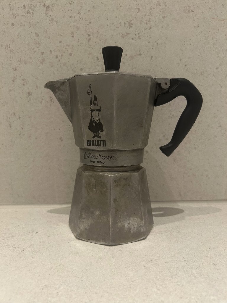 Bialetti 6-kops Moka Express, Witgoed en Apparatuur, Koffiezetapparaten, 4 tot 10 kopjes, Ophalen of Verzenden, Zo goed als nieuw