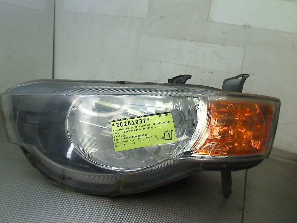 Koplamp Links Mitsubishi Colt (Z2/Z3) 0301249301002004090150, Gebruikt, Info@mitsubishi-motors.de, Mitsubishi, Emil-Frey-Straße 2, Friedberg 61169, , Duitsland