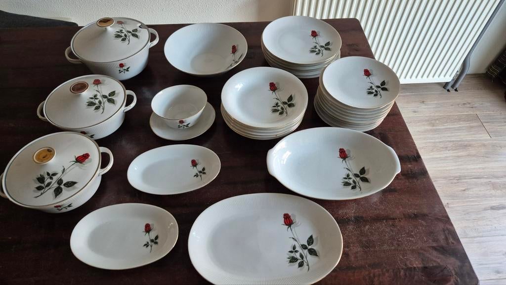 Mitterteich Bavaria servies met roos, Antiek en Kunst, Antiek | Servies compleet, Ophalen of Verzenden