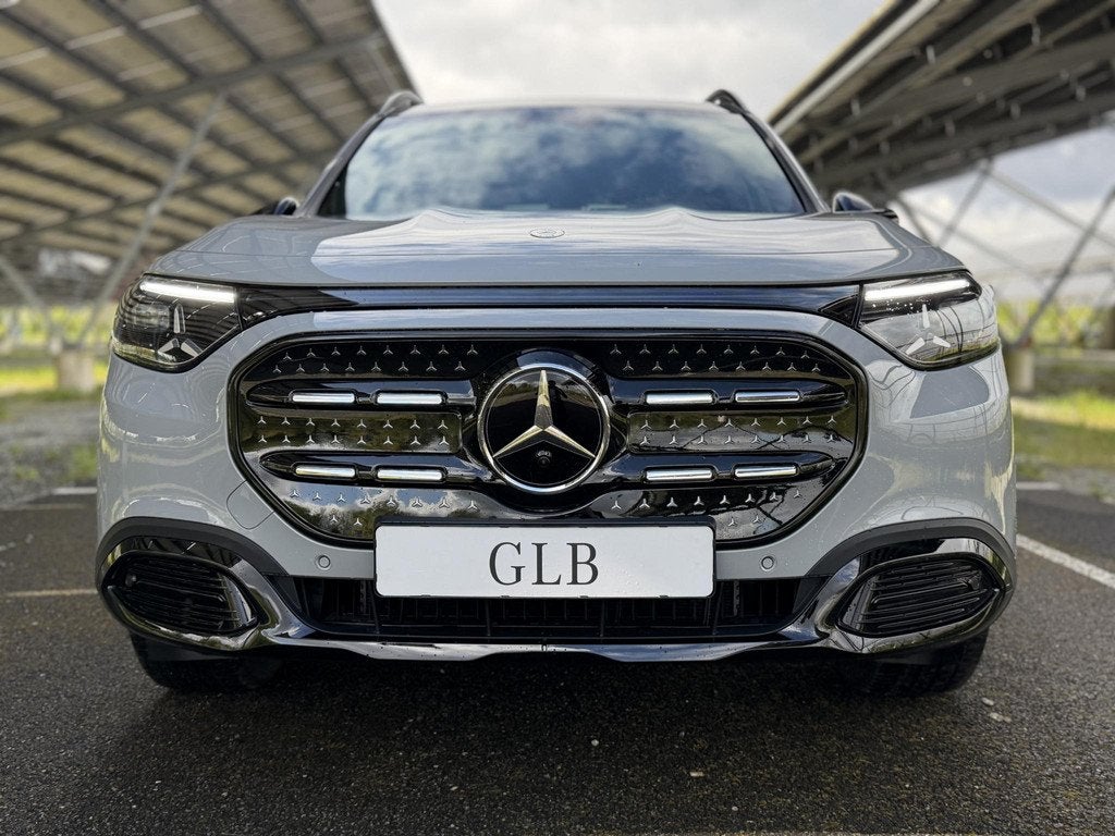 Mercedes-Benz GLB 250+ Business Solution Luxury 7p. 85.5 kWh, Auto's, Mercedes-Benz, Achterwielaandrijving, Zwart, 626 km, 7 stoelen