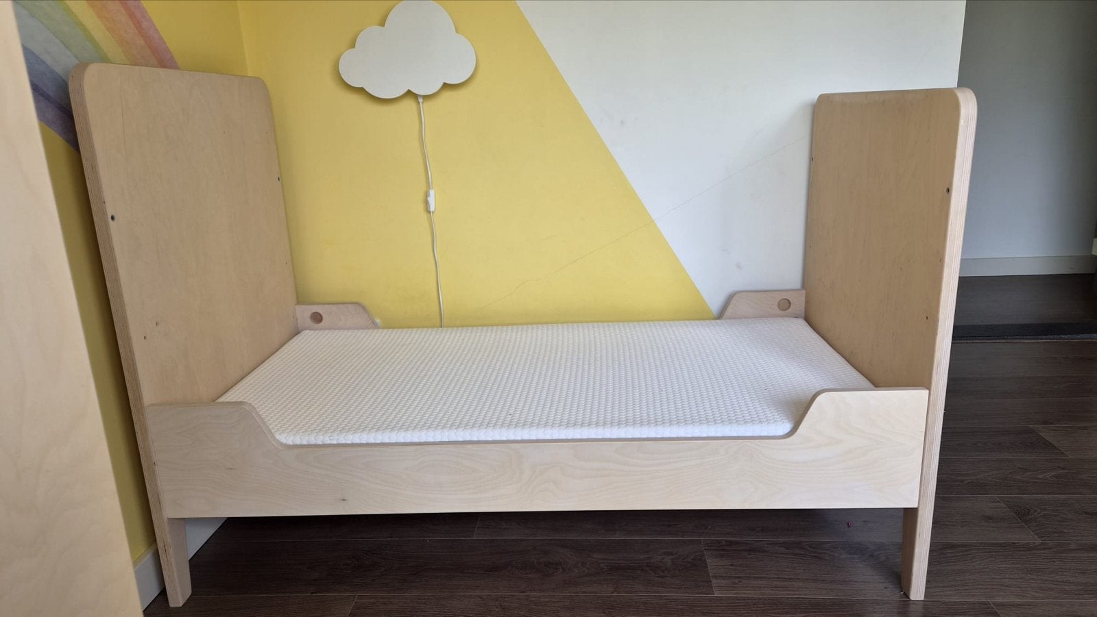 Kidsmill Liv Ledikant 70x140 cm met matras, Ophalen, Zo goed als nieuw, Ledikant