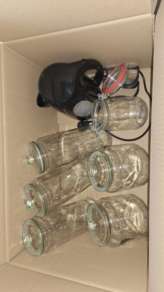 Glazen potten, weckpot en waterkoker, Ophalen, Gebruikt