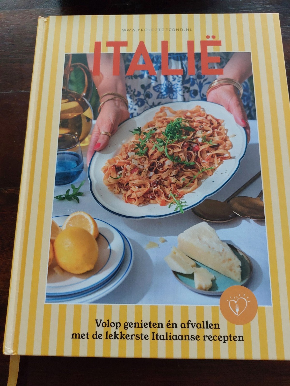 Project Gezond Italië: Lekker Afvallen met Italiaanse Recept, Italië, Ophalen of Verzenden, Zo goed als nieuw, Gezond koken