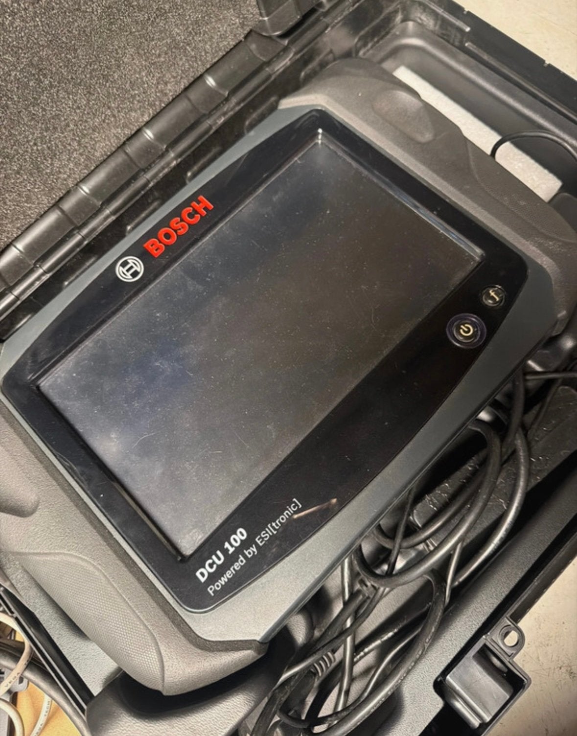 Bosch KTS 540 met DCU 100 tablet - OBD2 scanner pro, Ophalen of Verzenden, Gebruikt