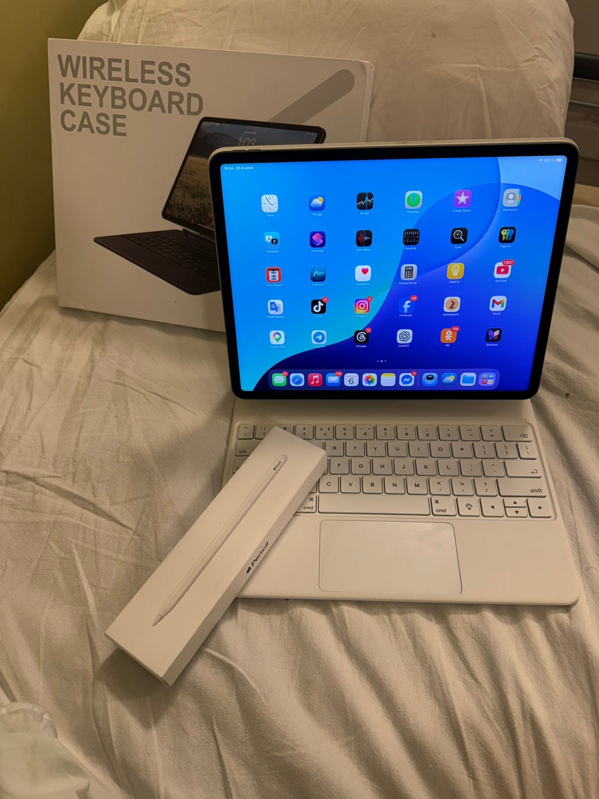 iPad Pro 12.9 + Pencil + Keyboard, Computers en Software, Apple iPads, Apple iPad, 12 inch, Ophalen of Verzenden, Zo goed als nieuw