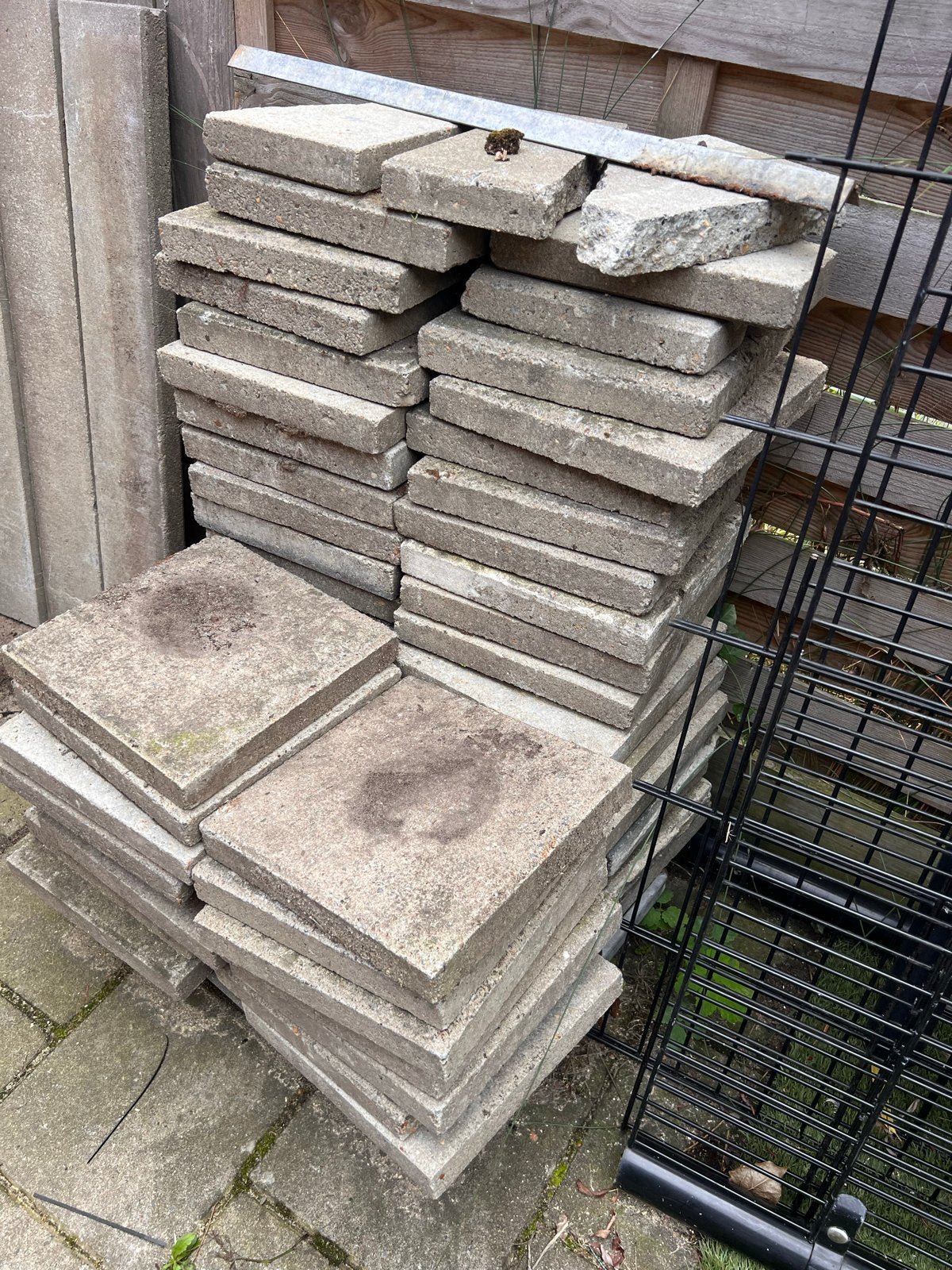 Gratis af te halen: Gebruikte tuintegels, Ophalen, Gebruikt, 10 m² of meer, Vloertegels