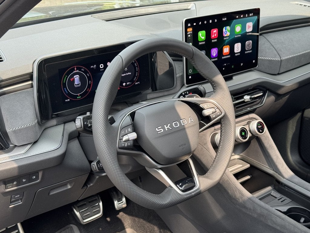 Skoda Kodiaq 1.5 TSI PHEV Sportline Business | Trekhaak | Pa, Auto's, Skoda, 4 cilinders, Alcantara, Bedrijf, 1813 kg