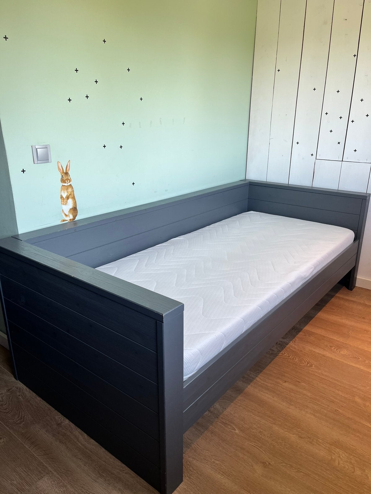 Bedbank Dennis Woood 1 persoons, Ophalen, 85 tot 100 cm, Gebruikt, Matras