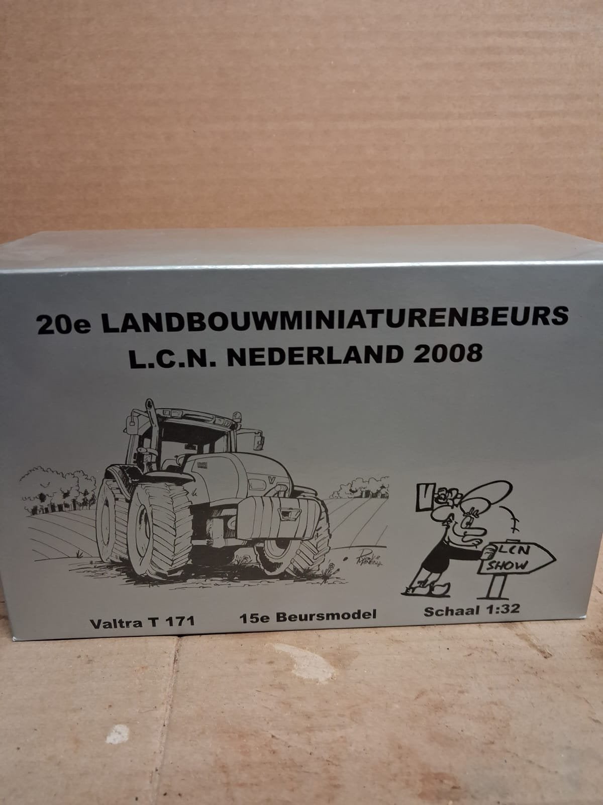 gelimiteerd Siku Valtra T171 model (schaal 1:32), Ophalen, Italeri, 1:32 tot 1:50, Overige typen