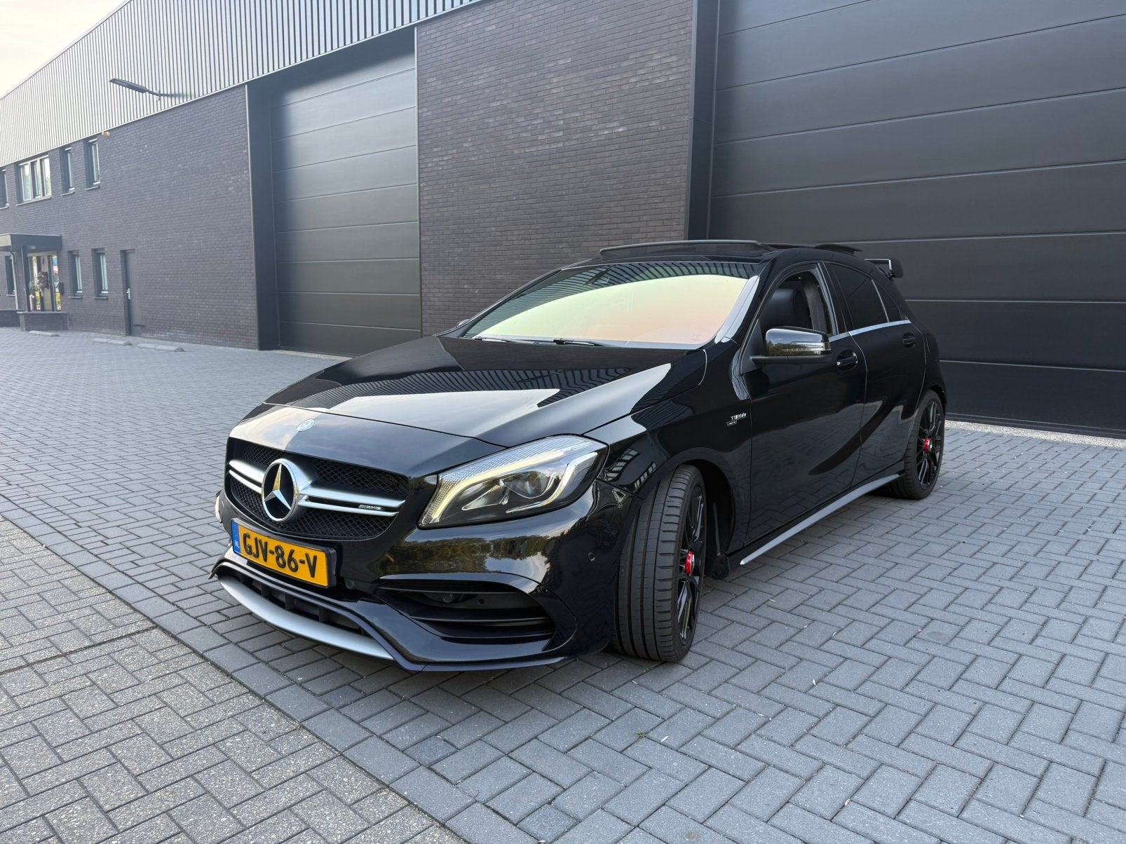 Mercedes-Benz A-Klasse A 45 AMG 4MATIC SPEEDSHIFT FACELIFT, Auto's, Mercedes-Benz, Automaat, Zwart, 4 cilinders, Zwart