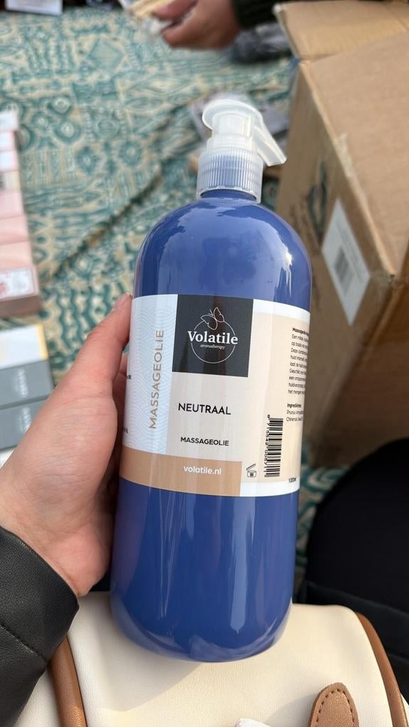 Volatile Aromatherapy Neutrale Massageolie 1000ml, Ophalen, Nieuw, Bodylotion, Crème of Olie