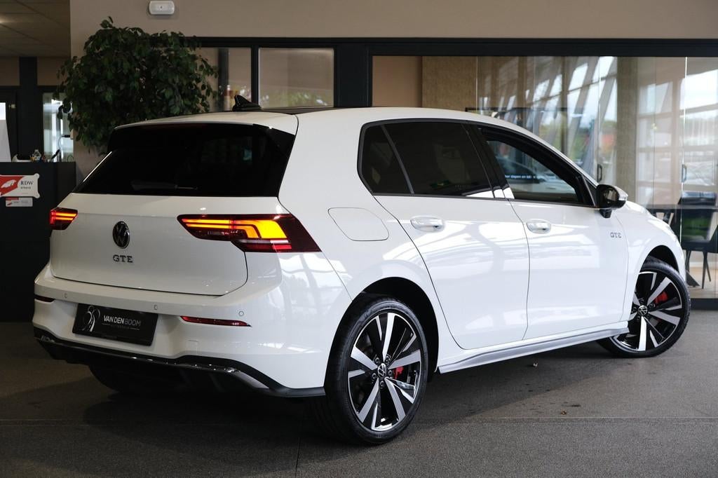 Volkswagen Golf 8.5 1.5 eHybrid GTE 272PK Facelift Cam Led H, Gebruikt, Zwart, Wit, 1700 kg
