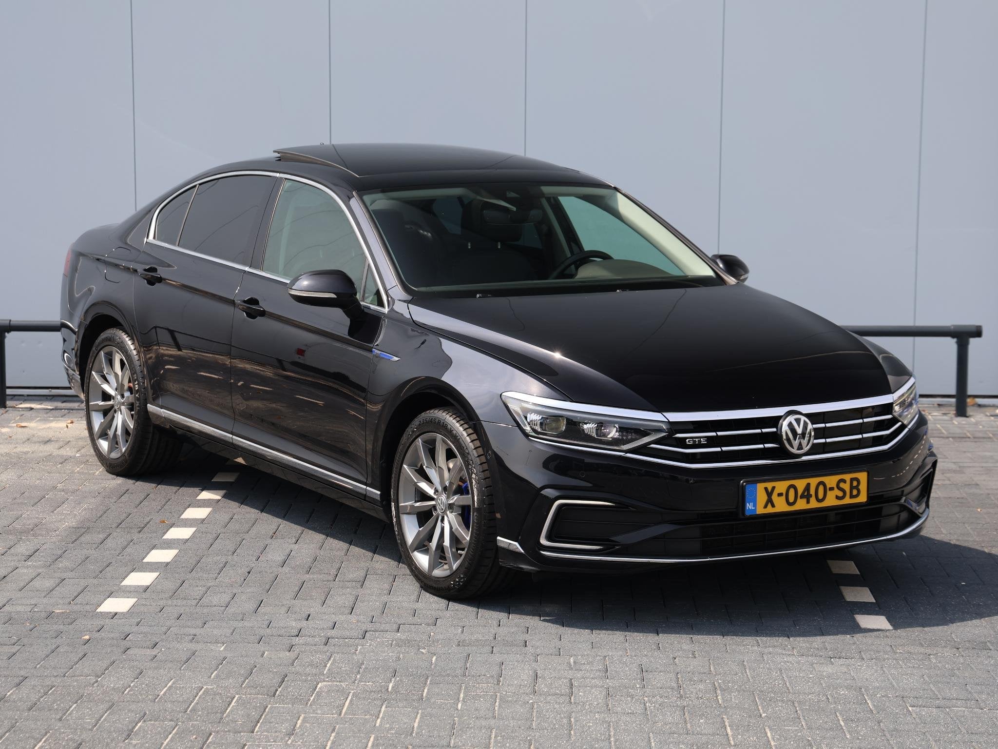 Volkswagen Passat 1.4 TSI PHEV GTE Business 218PK DSG | Led, Stof, Gebruikt, 4 cilinders, Zwart
