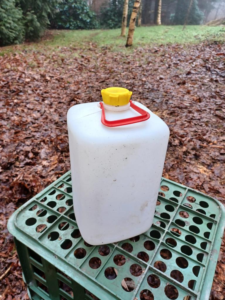 JERRYCANS NOODVOORRAAD DRIJVERS VLOT WATEROPSLAG ZADENOPSLAG, Tuin en Terras, Regentonnen, Kunststof, Gebruikt, NVT, Minder dan 75 liter