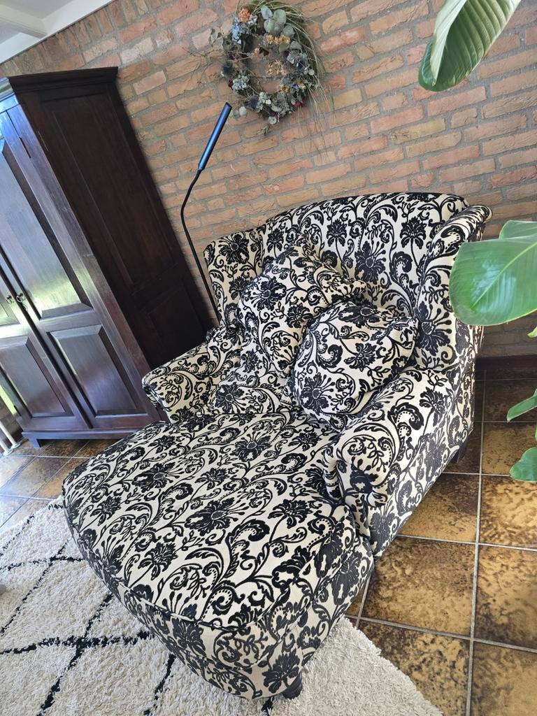 Zeer nette loungebanken 2 stuks, Tweepersoons, Zo goed als nieuw, Minder dan 150 cm, Heel netjes