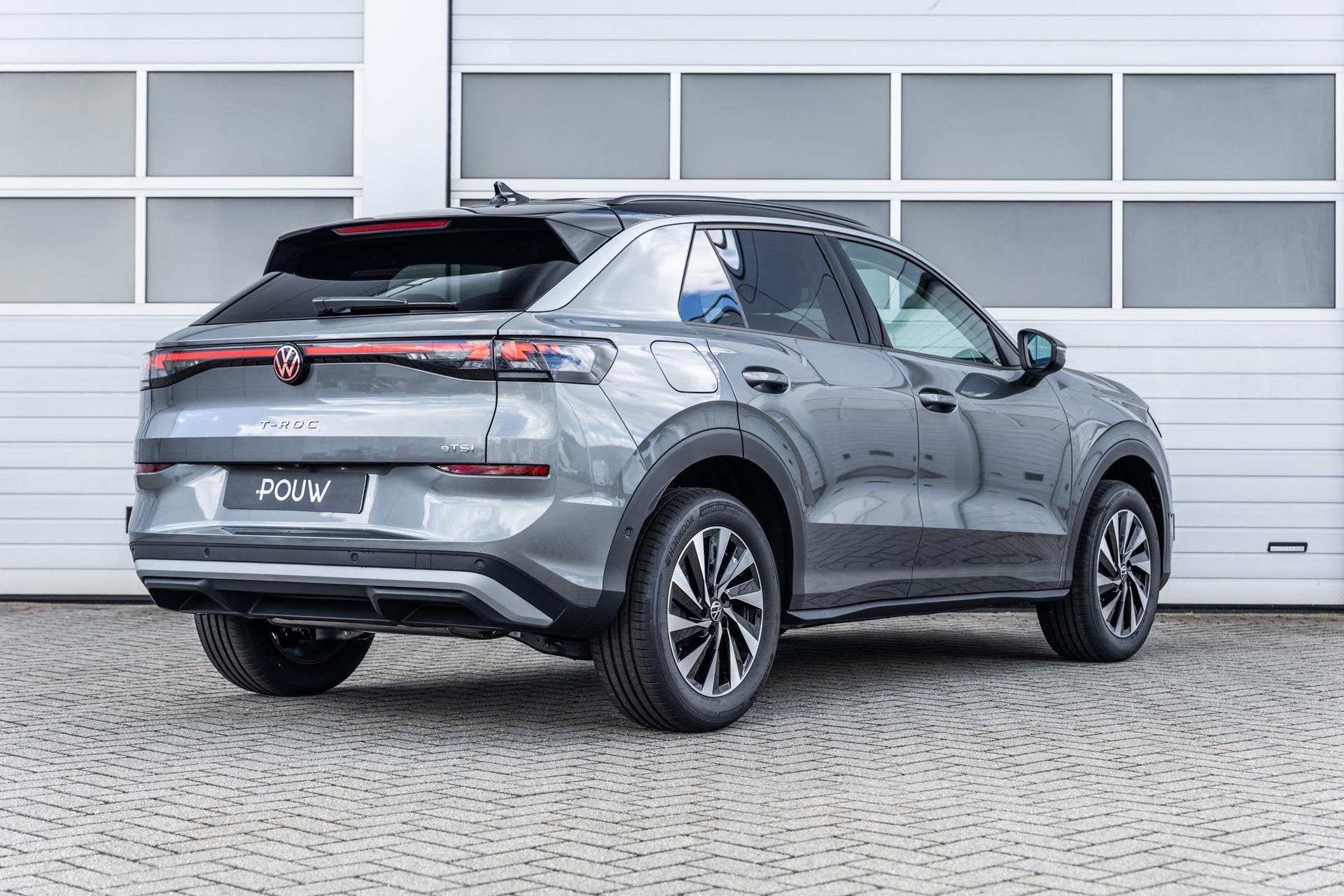 Volkswagen T-Roc 1.5 eTsi 115pk Life First Edition | Tech Pa, Auto's, Volkswagen, 12 maanden, Stof, 1498 cc, 116 pk