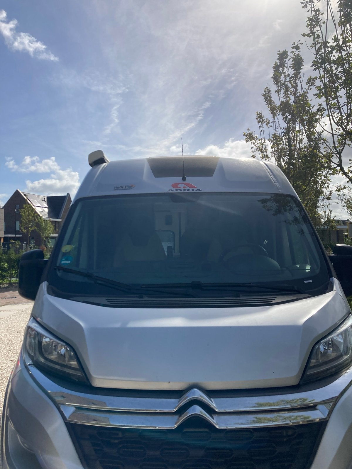 Buscamper Adria Twin 600 Breedtebed, Trekhaak, Diesel Euro 6, Buscamper of Camperbus, Diesel, Particulier, Adria