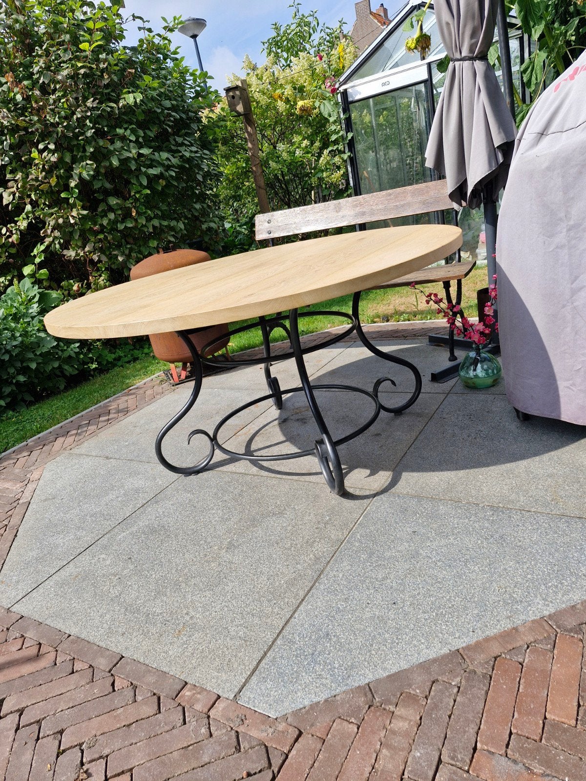 Massief eiken ronde tafel met metalen onderstel, Ophalen, Zo goed als nieuw, Rond, Metaal