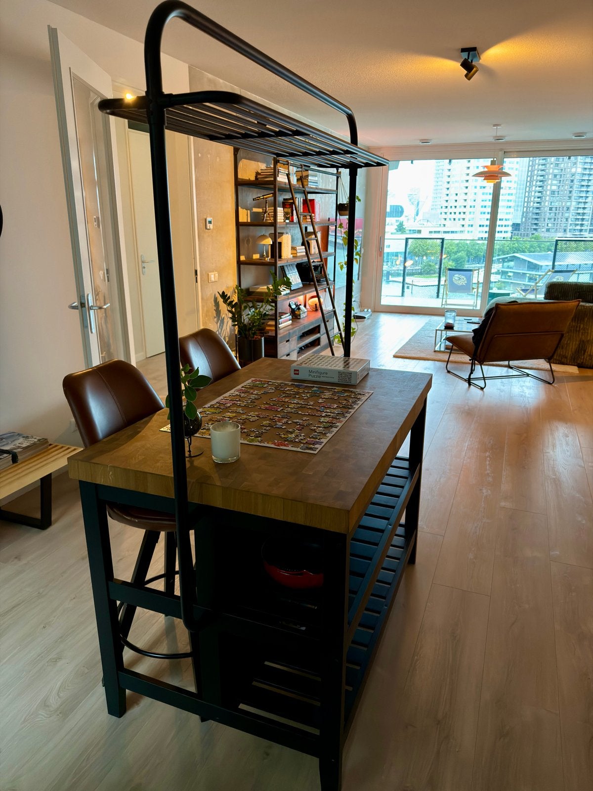 Ikea Vadholma kookeiland/bartafel - Zo goed als nieuw, Ophalen, 100 tot 150 cm, Eikenhout, Tot twee personen