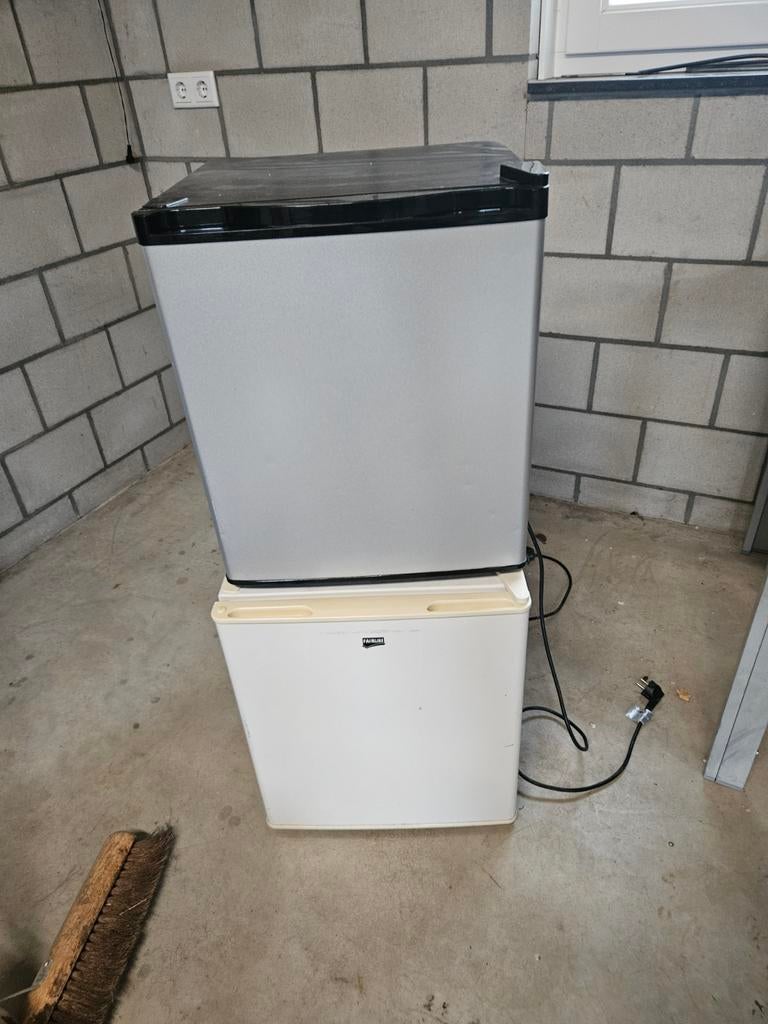 Compacte Koelkasten (2 stuks) - Ideaal voor kleine ruimtes, Ophalen of Verzenden, Minder dan 75 liter, Zonder vriesvak, Gebruikt
