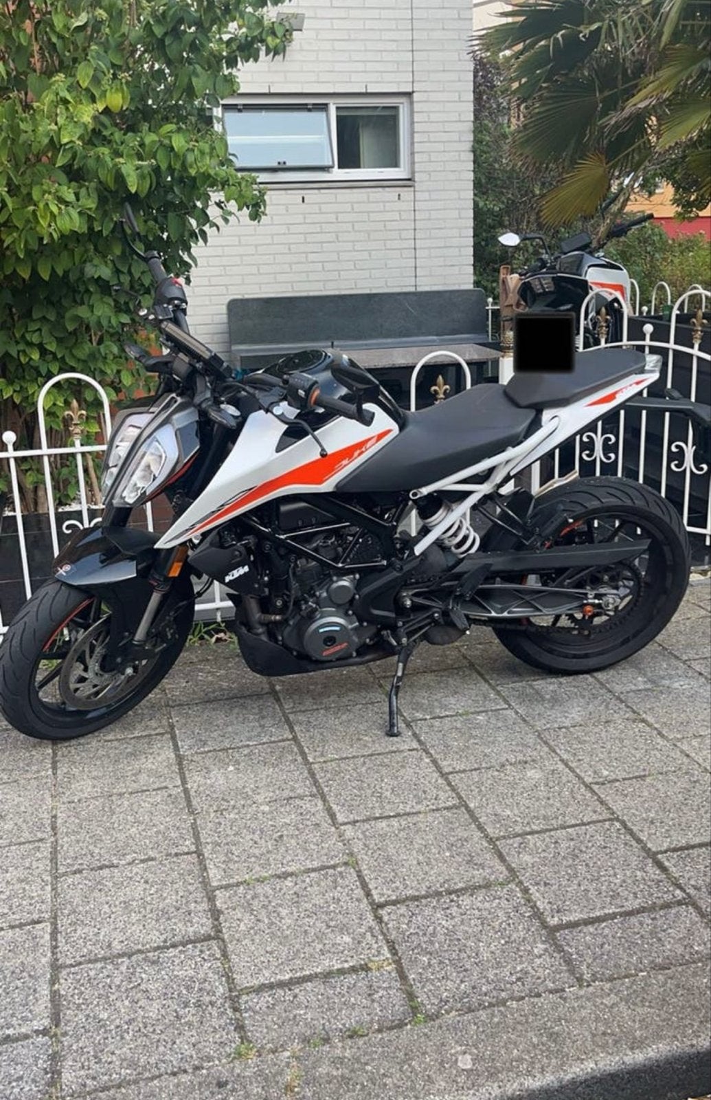 KTM Duke 390 2022 - Lichte schade, Motoren, Ophalen, Zo goed als nieuw