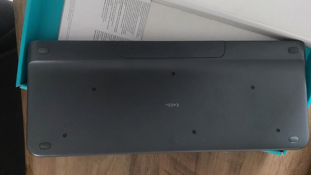 Logitech K400+ Draadloos Toetsenbord met Touchpad, Computers en Software, Toetsenborden, Zo goed als nieuw, Ophalen of Verzenden