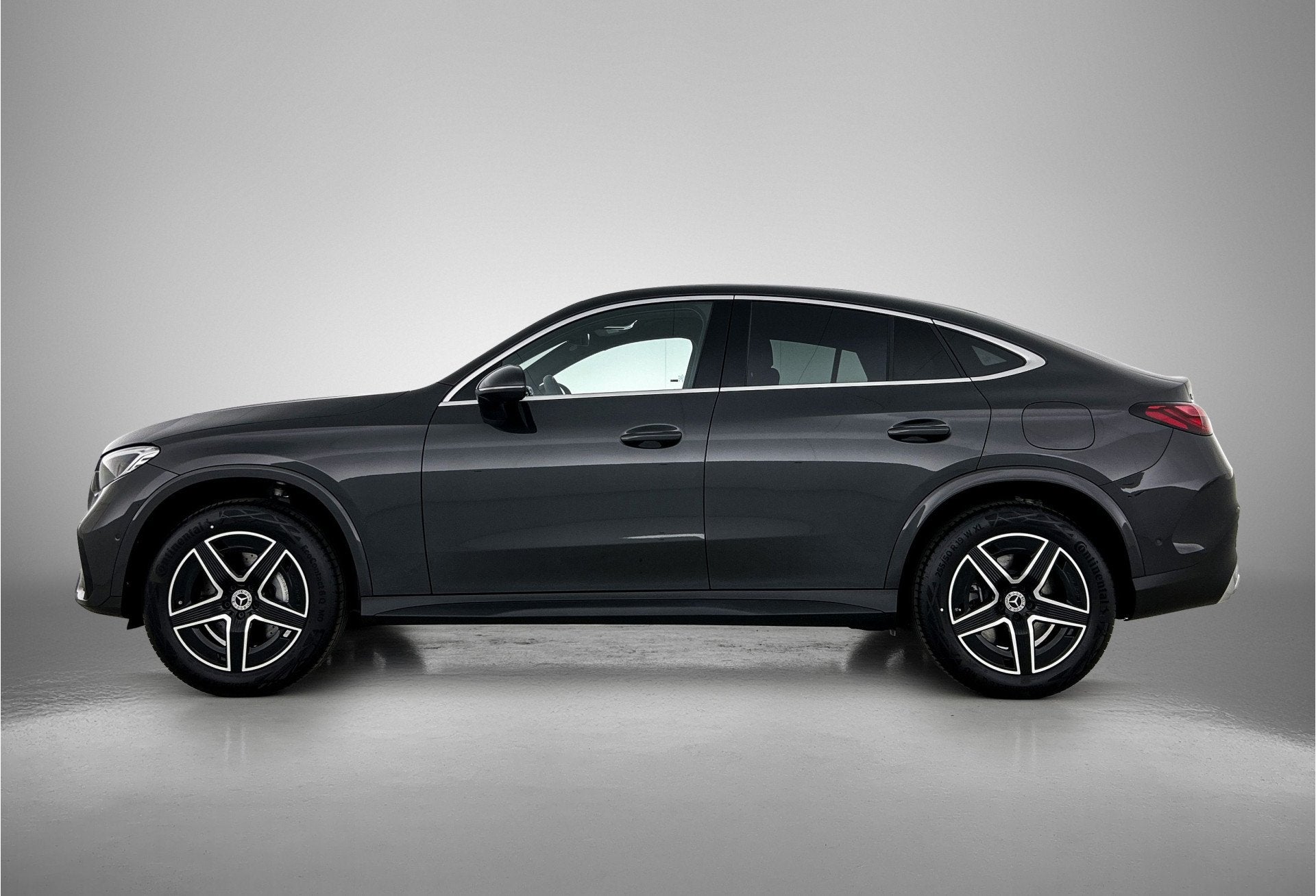 Mercedes-Benz GLC Coupé 300e 4MATIC Business Solution AMG |, Auto's, Automaat, Zwart, Plug-in hybride, Bedrijf