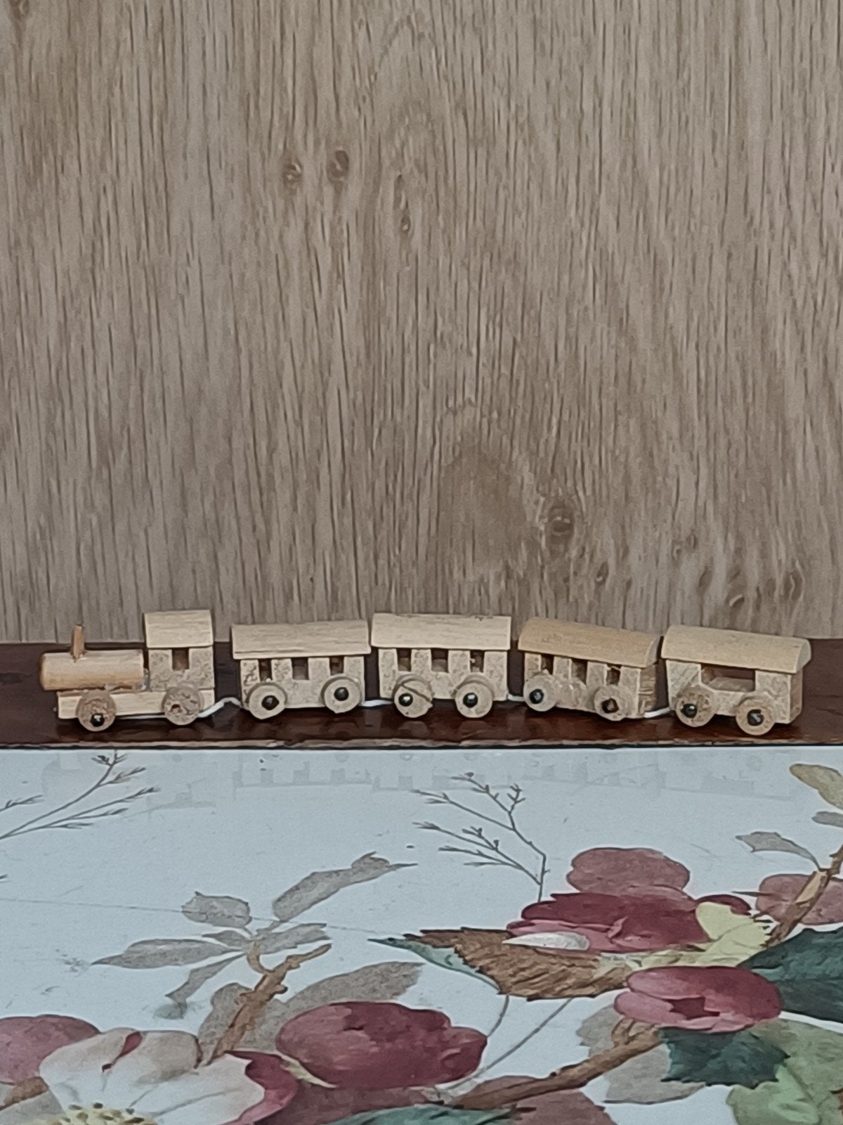 Houten treintje poppenhuis 1:12, Ophalen of Verzenden, Gebruikt, Poppenhuis