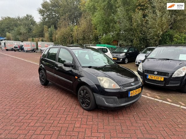 Ford Fiesta 1.3-8V Cool & Sound elektrische ramen! centrale, Auto's, 1299 cc, Zwart, 4 cilinders, Zwart