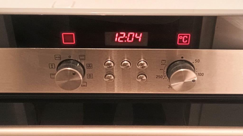Siemens inbouw heteluchtoven E-nr: HB330550/01 Type: HTHB33, Witgoed en Apparatuur, Ovens, Gebruikt, Verzenden, Oven met grill