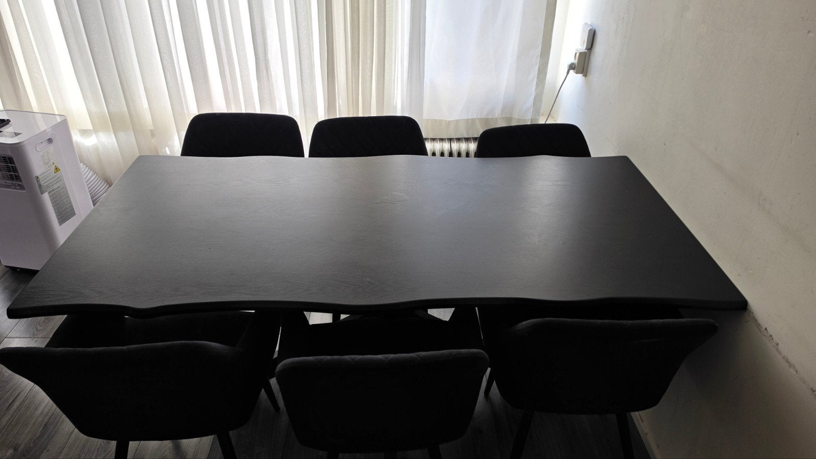 Zwarte eettafel 90 x 180 met spinpoten, Huis en Inrichting, Tafels | Eettafels, Ophalen, 50 tot 100 cm, Zo goed als nieuw, 150 tot 200 cm