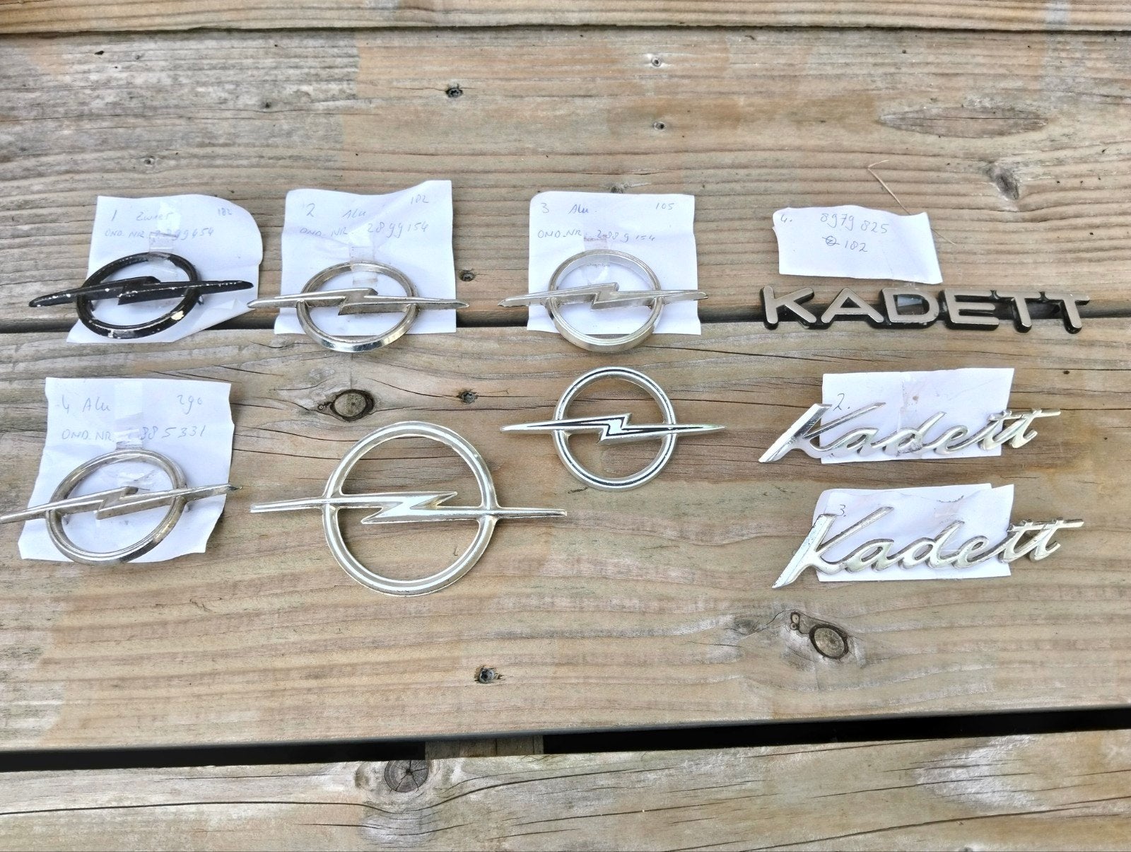 Diverse Opel en Kadett emblemen., Ophalen of Verzenden, Opel