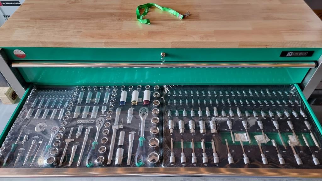 stahlgruppe gereedschapwagen Met grote sleutels en doppen, Ophalen of Verzenden, Nieuw